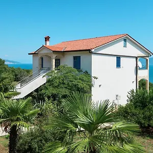 https://haus-blazina-100s.in-istria.net