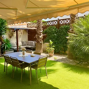 https://les-cactus-frjus-plage.fr-provencehotel.com